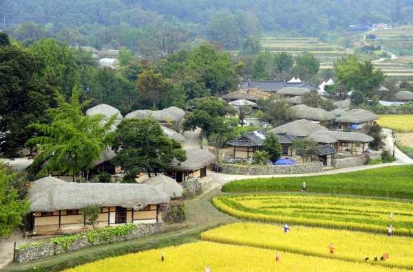 아산시, 외암민속마을 짚풀문화제 개최