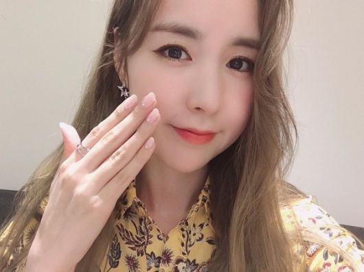 간미연, 예비 신부의 아름다운 네일 여신의 손톱?