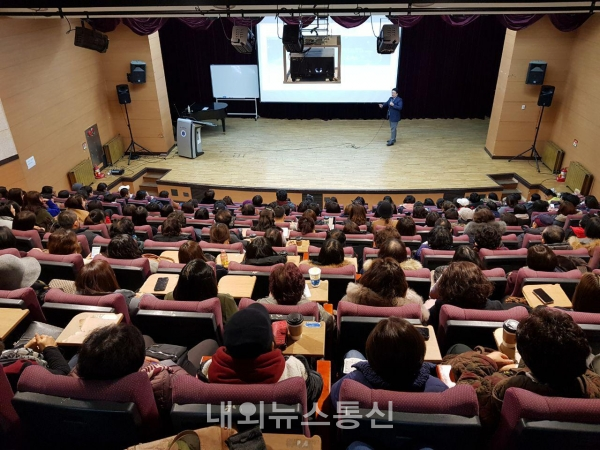 컬처브릿지 공감콘서트 당신이 모르는 행복의 비밀 성황리 열려