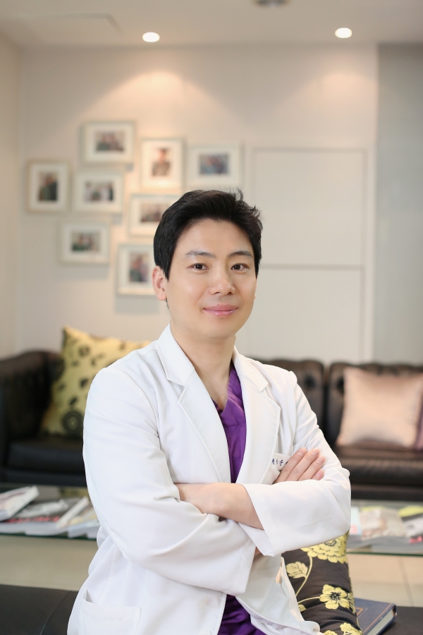 앤플러스의원 윤현철 대표원장, 코로나19 극복위해 500만원 기부
