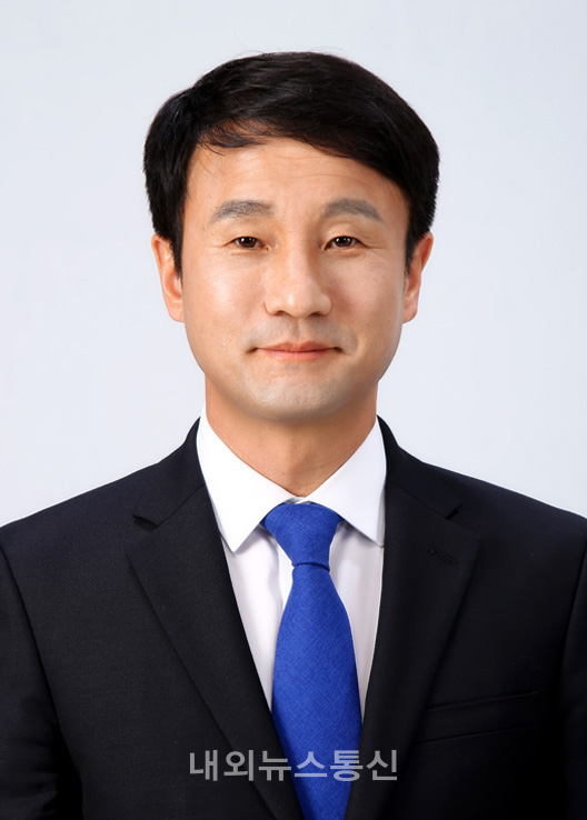 한병도, 청와대 회동 성사에 기대감 드러내.. "국민들 근심걱정 덜어주길"