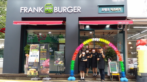바푸리프랭크버거 코로나로 인한 경기 불황에도 매출 상승 이어가