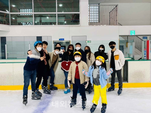 대구실내빙상장 LOVE ON ICE, 빙상 프러포즈이벤트...1호 커플 탄생
