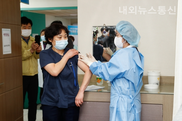 익산시, 실로암사랑요양병원에서 첫 백신접종 시작