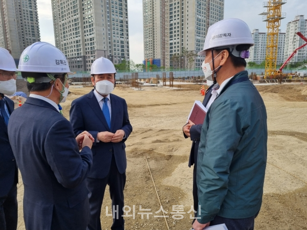 아산교육지원청, 탕정2중학교(가칭) 외 2교 신축공사 현장 점검