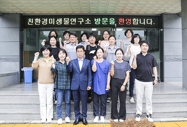 경기 버섯 명성·친환경 농업 선도하는 친환경미생물연구소