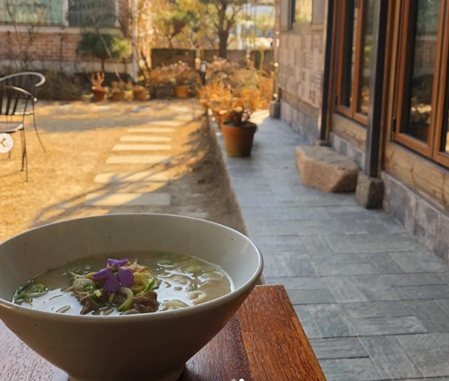 양평 꽃국수, 송이갈비국수 한옥서 국수를 먹는다?