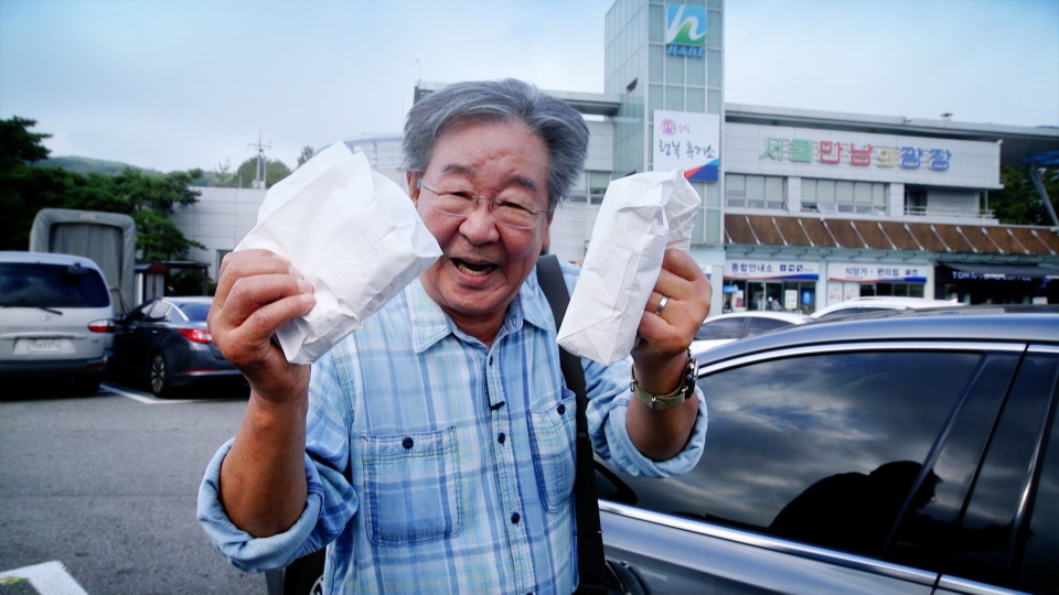 최불암(나이 80), 군산휴게소 째보선창 아귀탕-횡성휴게소 한우떡더덕스테이크-충주휴게소 사과수제돈가스에 감탄