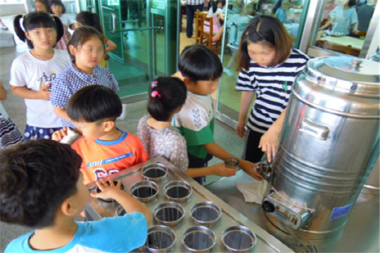 광양시, 학교급식 무상지원 만족도 높아
