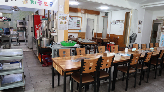 불경기 속 생계불안 자영업자…투잡족 전락