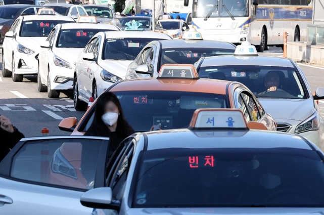 오늘부터 전국 택시 대부분 택시 부제 해제