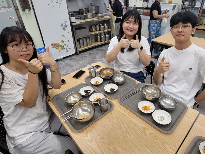 [르포]따뜻한 밥 한 끼로 전하는 이웃 사랑의 마음