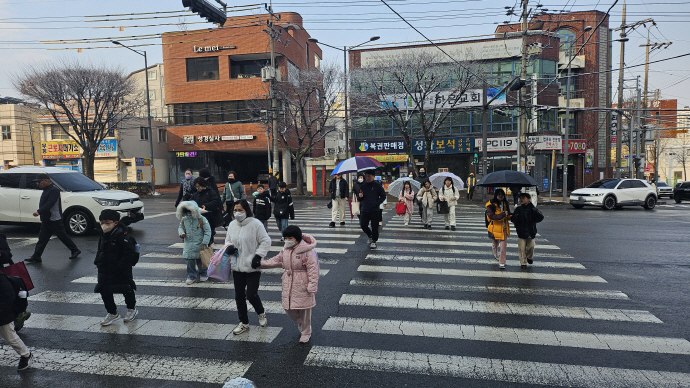 [현장속으로] 손주 돌보듯 우리 아이 지켜줘서 든든해요