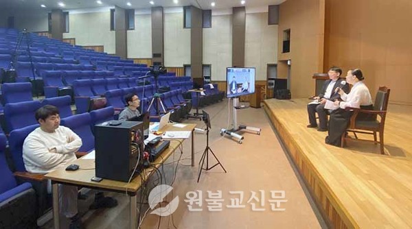 전무출신정기훈련, 온택트 시도