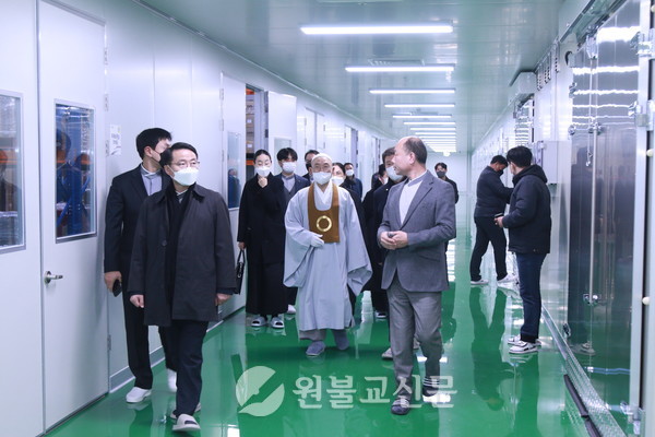 전산종법사, 원광제약 제2공장 방문