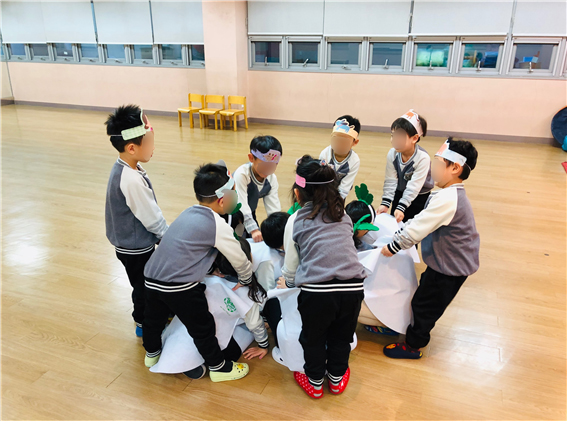 송파 유정유치원, 커다란 순무 동극 활동 진행