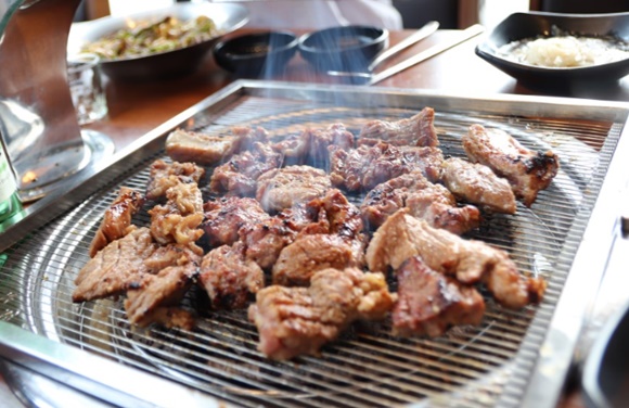 국내산 한돈 수제갈비 맛집 강릉 풍년갈비, 부드럽고 풍성한 육즙에 감칠맛 일품