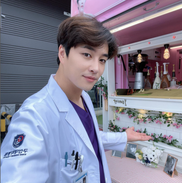 닥터 차정숙 엄정화의 버팀목 로이 킴…민우혁 누구?