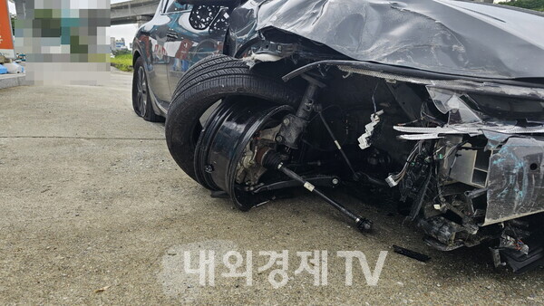 대전 유성구 전기차 주유소 돌진....알고보니 도난 차량