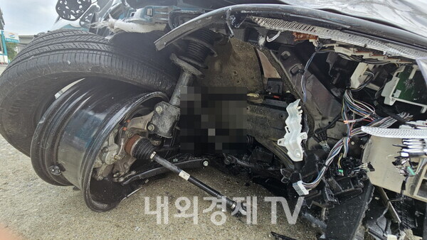 대전 유성구 전기차 주유소 돌진....알고보니 도난 차량