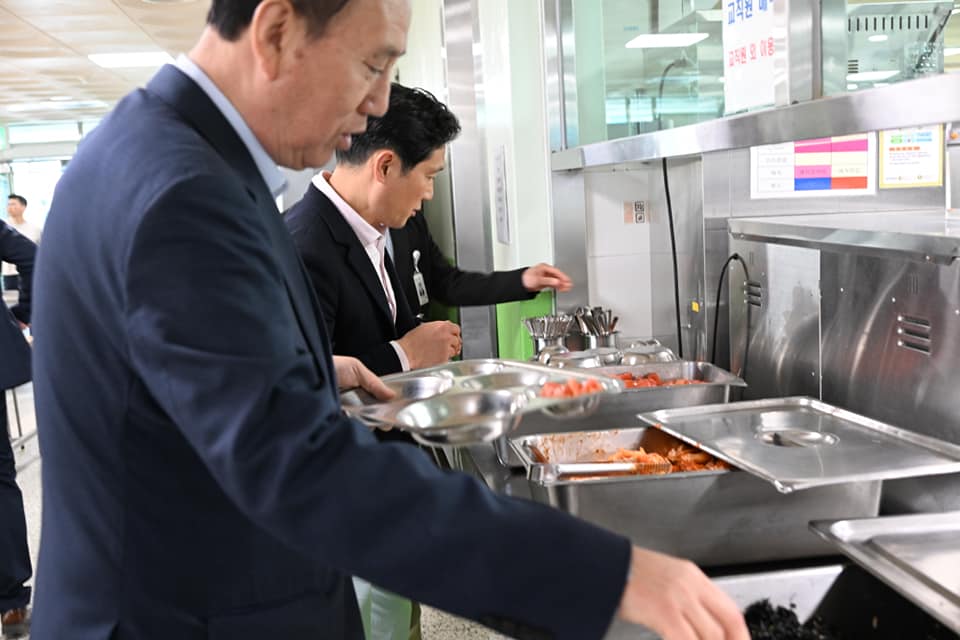 박형덕 동두천시장, 개교 20주년 맞이한 동두천외고 방문