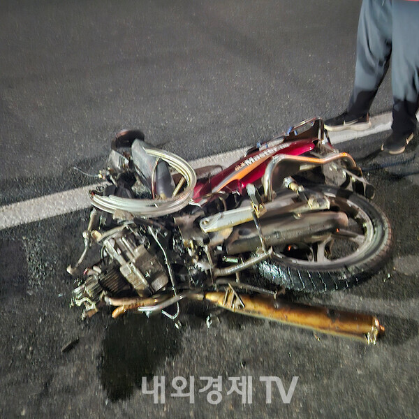 남해고속도로 진주IC 인근 오토바이 역주행 사망사고