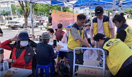 주식회사 크리스탈샘물, 여름 혹서기에 취약계층 위한 생수 기부