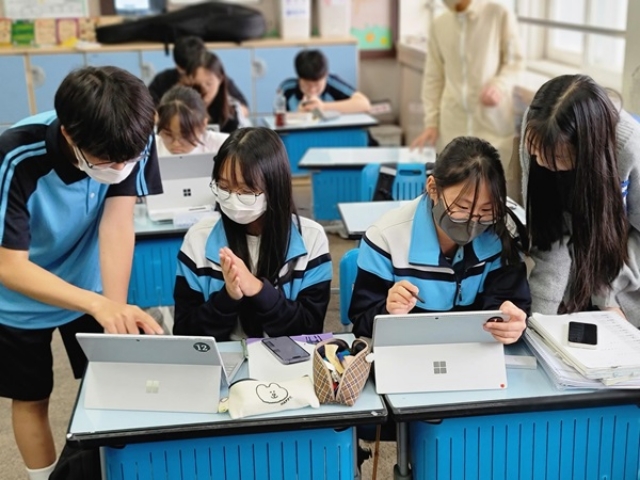 화성 안용중학교, 기피학교에서 선호학교로…이유는 ‘AI 수업’