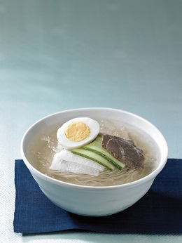평양냉면의 깊은 향과 맛, 비결은 국산메밀