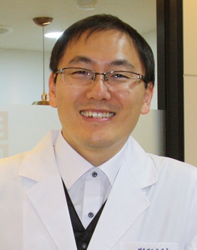 무치악자도 치아 기능 회복 해볼 수 있는 전악임플란트