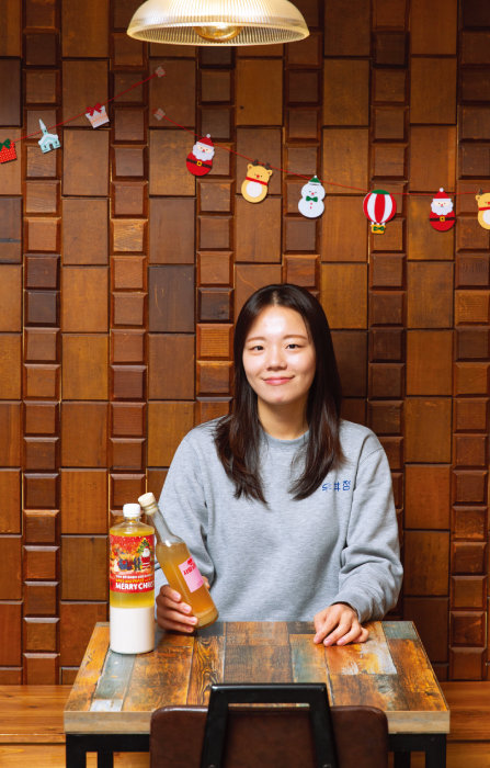 [정세영의 공간 도슨트] “막걸리 마시며 파티 즐기는 이발관” ‘우정’ 이예람 대표
