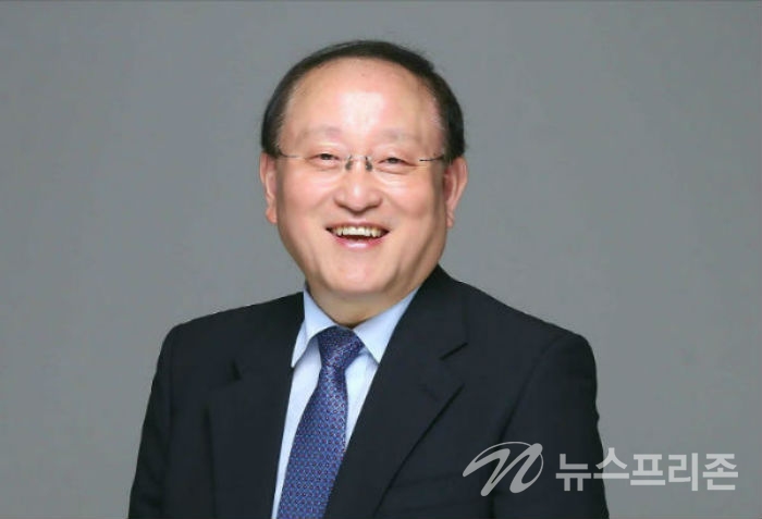 [인물] 성공컨설턴트 이인권 대표, 변화를 리드하는 직장인 성공학 뉴스프리존 연재