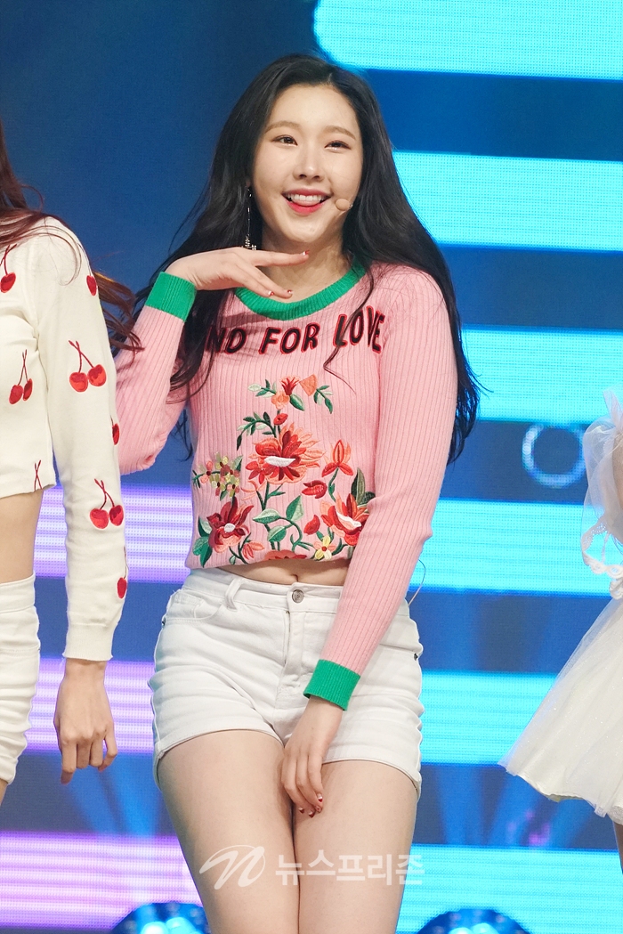[포토] 모모랜드(MOMOLAND) 나윤, 꿀 떨어지는 사랑스런 미소~