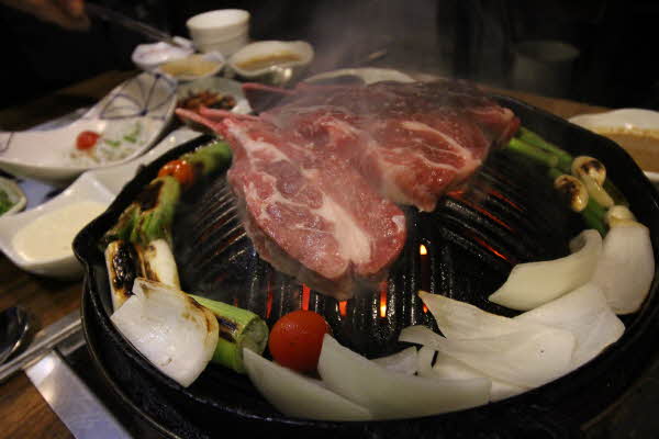 징기스, 일본 현지 분위기의 북해도식 화로구이