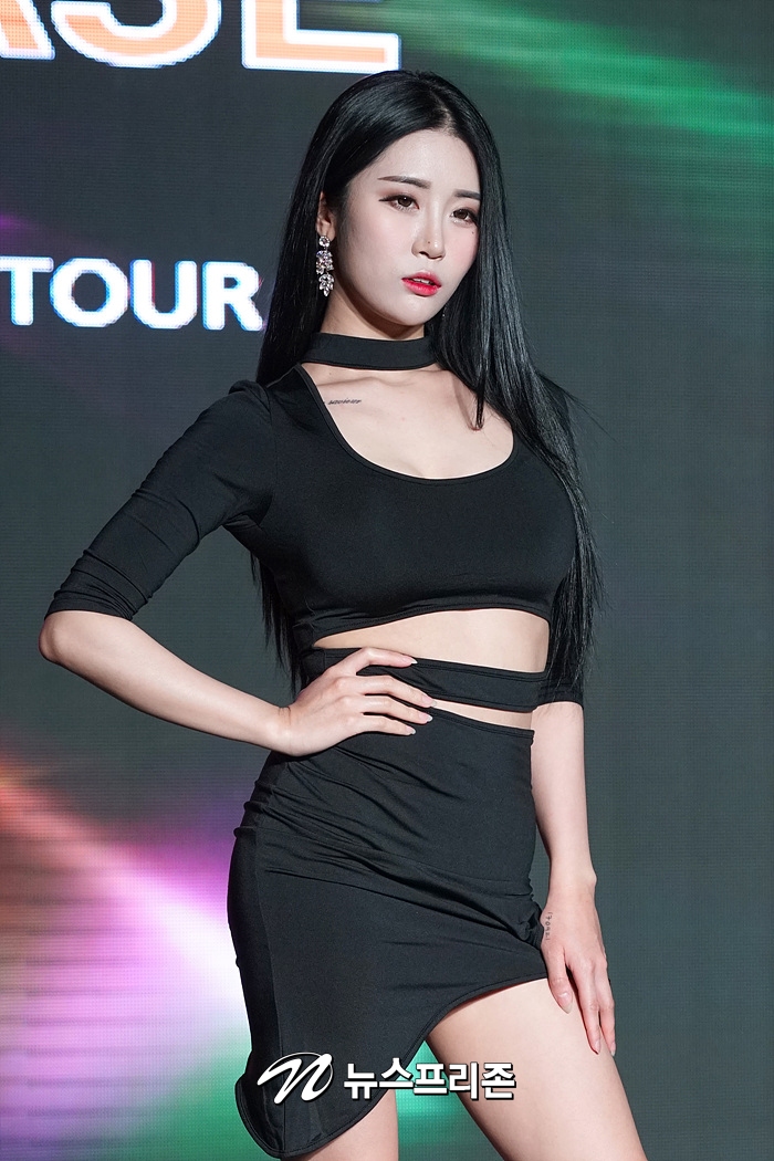 [포토] 걸크러쉬 보미, 가만히 있어도 S라인