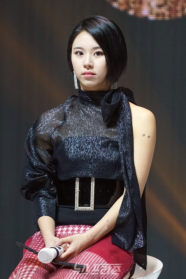 [포토] 트와이스 채영, 심쿵 아이컨텍