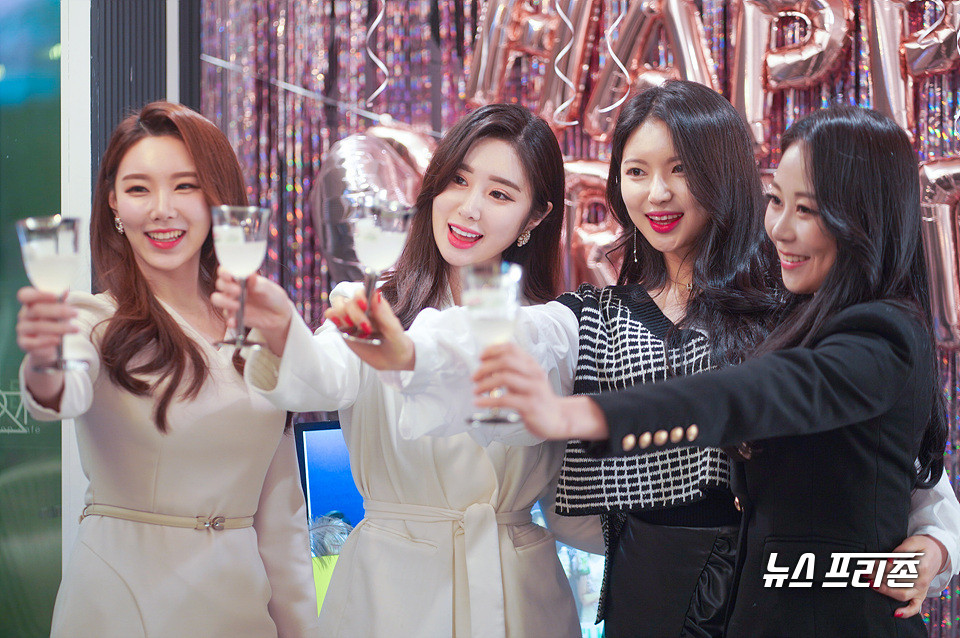 [포토] 김지송-김라희-임예지-조한솔, 미녀는 나원 그라비올라(샤워솝)을 좋아해♥