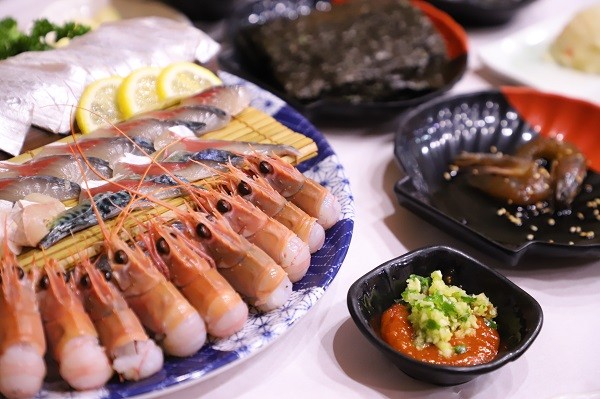 제주 성산일출봉 맛집어멍횟집 고등어회와딱새우맛집 으로 발길 사로잡아..