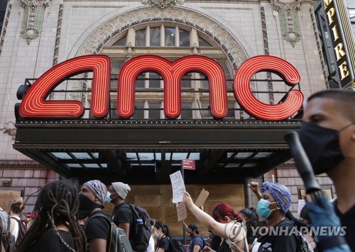 [국제] 美 최대 영화관 AMC 생존 위협, 中 영화관 40% 이상 파산 위험