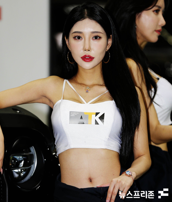 [NF포토] 이시아, 남다른 미모(2022 오토살롱위크)