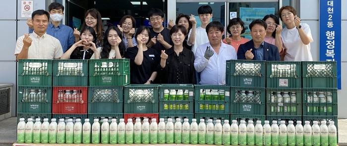 남양유업 대천가정대리점 엄광진 대표, 대천2동에 우유 400병 기탁