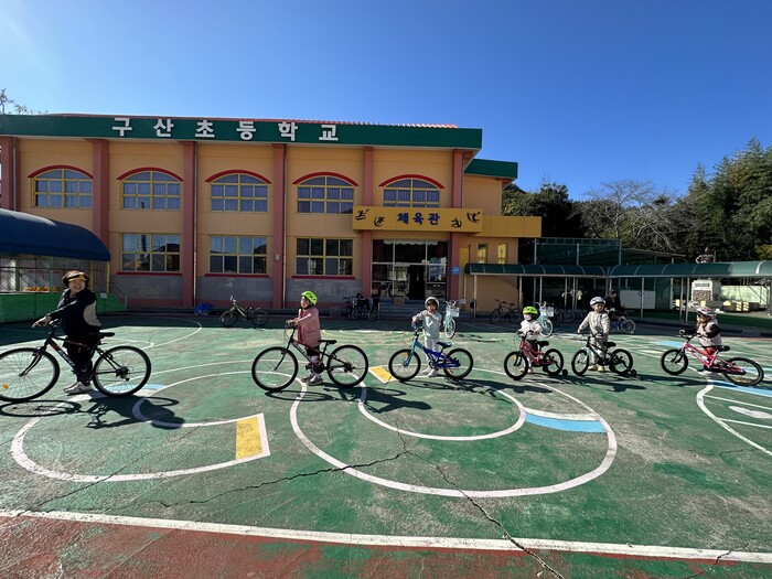 창원특례시, 구산초등학교서 찾아가는 초등학교 자전거 안전교육