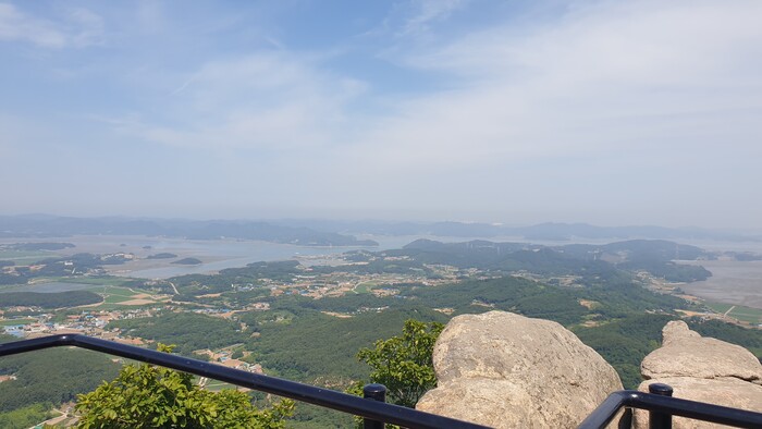 충남 서산시, 팔봉산 정상 안전데크 설치...가로림만 전경 한눈에 감상