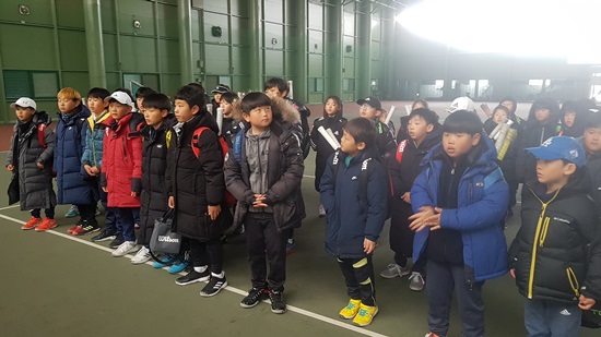 경기도테니스협회, 지역 선수에게 볼 1박스씩 제공