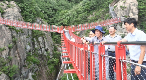구인모 거창군수, 항노화 힐링랜드 조성현장 점검