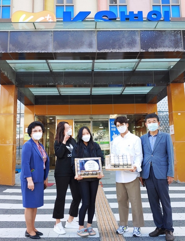 광주 용연학교 학생들, 광주KS병원 선별진료소‧신가119안전센터에 월병 전달