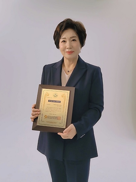 최유림, 한국을 빛낸 인물대상 수상