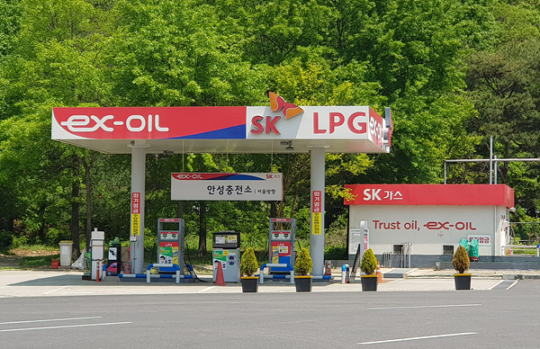 EX-OIL 주유소 이어 충전소도 확대한다
