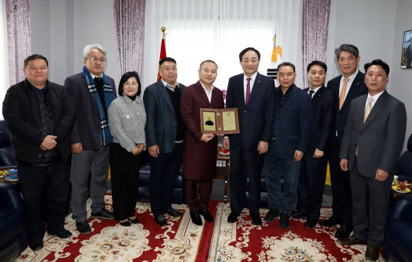 수협, 칭다오포광국제무역유한회사에 감사패 수여