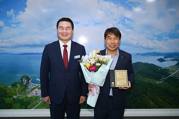 거제수협 수산물가공사업단 서희수 단장, 경남도지사 표창 수상